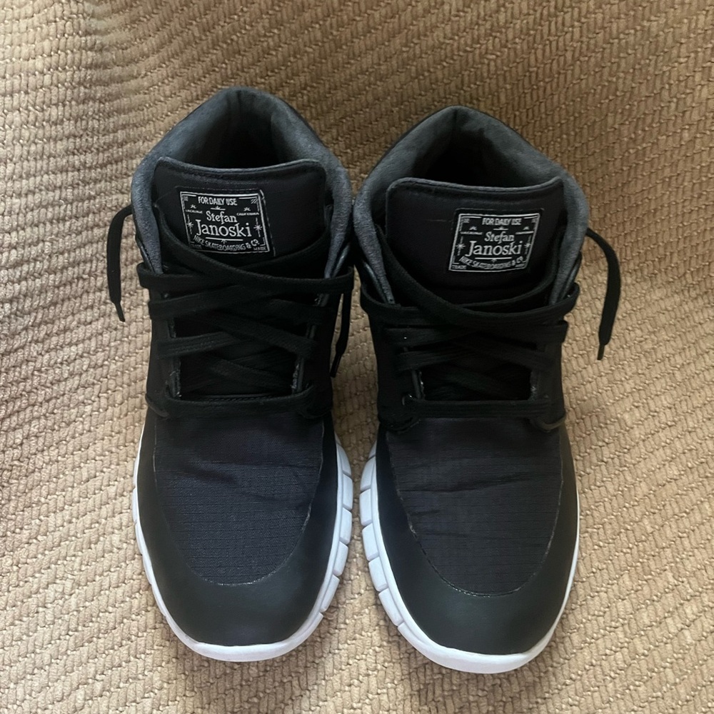 Nike Stefan Janoski Black Sneakers with White Sole
